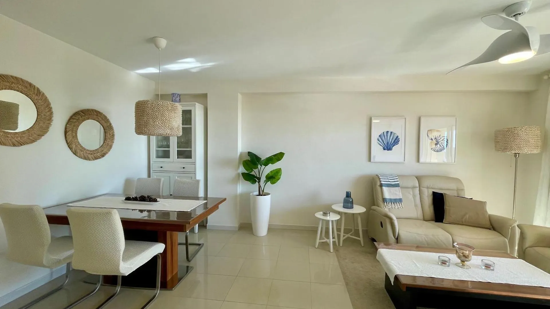 Sea And Views Close To Marbella Apartment